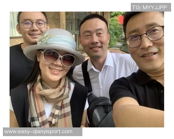 加维社交媒体分享与坎塞洛重聚合照表达喜悦之情与兄弟情谊